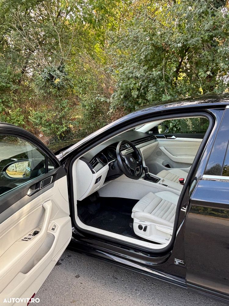Volkswagen Passat 2.0 TDI DSG Comfortline - 10