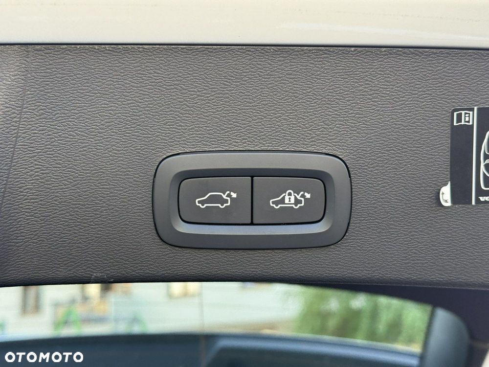 Volvo XC 40 B4 B Geartronic RDesign - 36