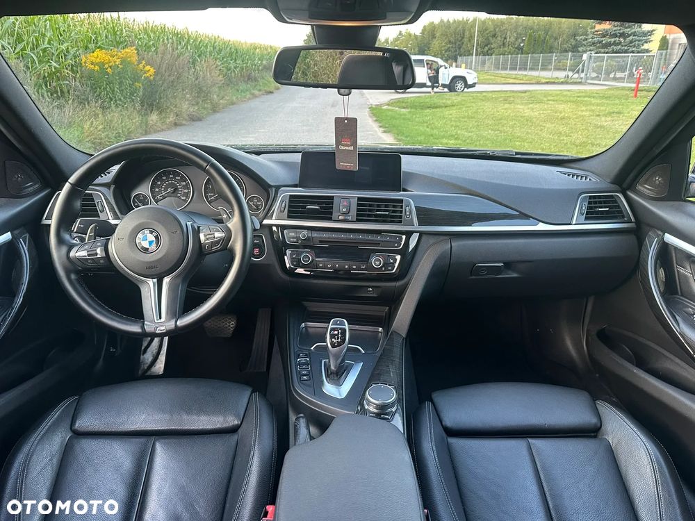 BMW Seria 3 340i xDrive Edition M Sport Shadow - 11