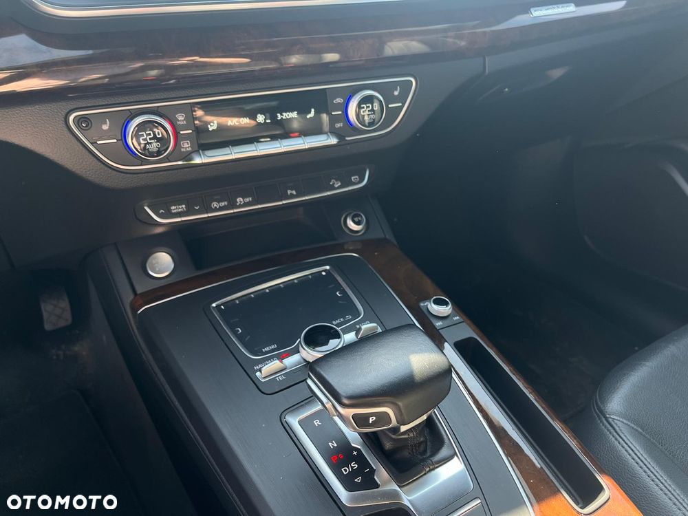 Audi Q5 2.0 TFSI Quattro S tronic design - 13