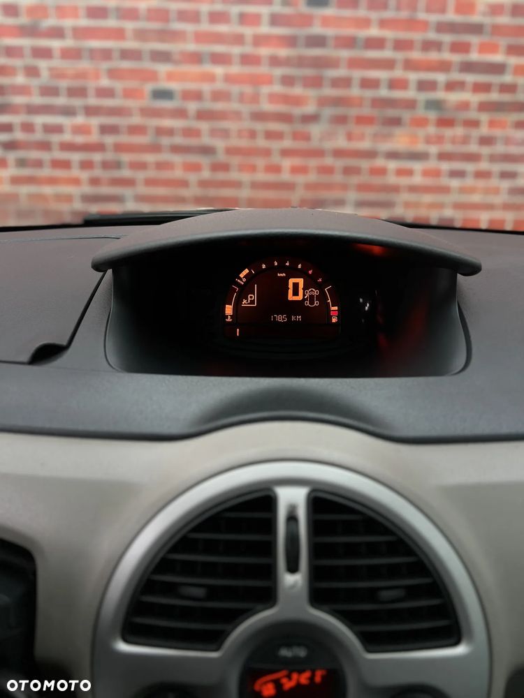 Renault Modus - 21
