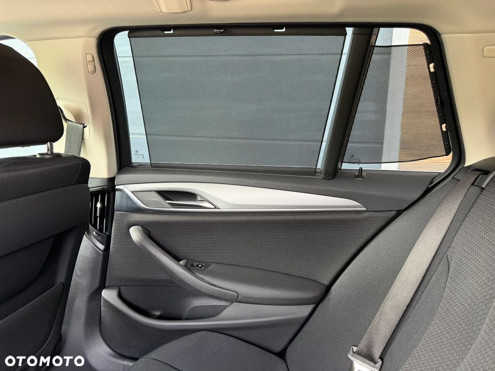 BMW Seria 5 520d mHEV - 8