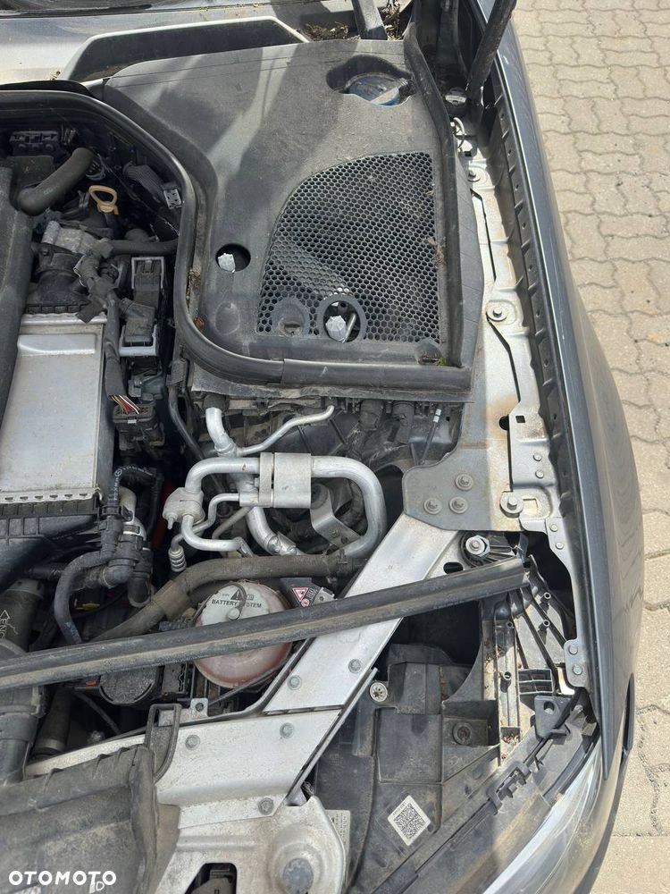 Mercedes-Benz Klasa E 300 de Business Edition - 14