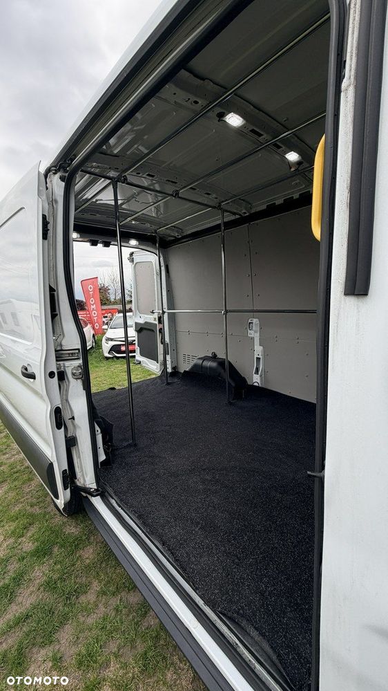 Ford Transit - 28
