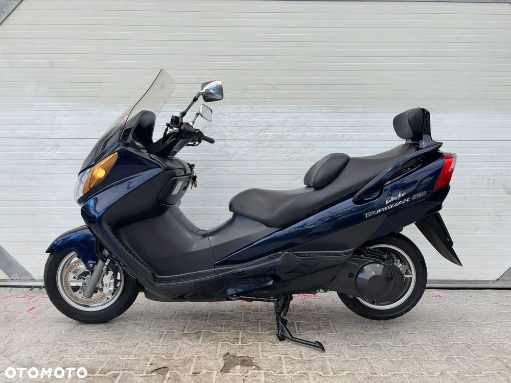 Suzuki Burgman - 1