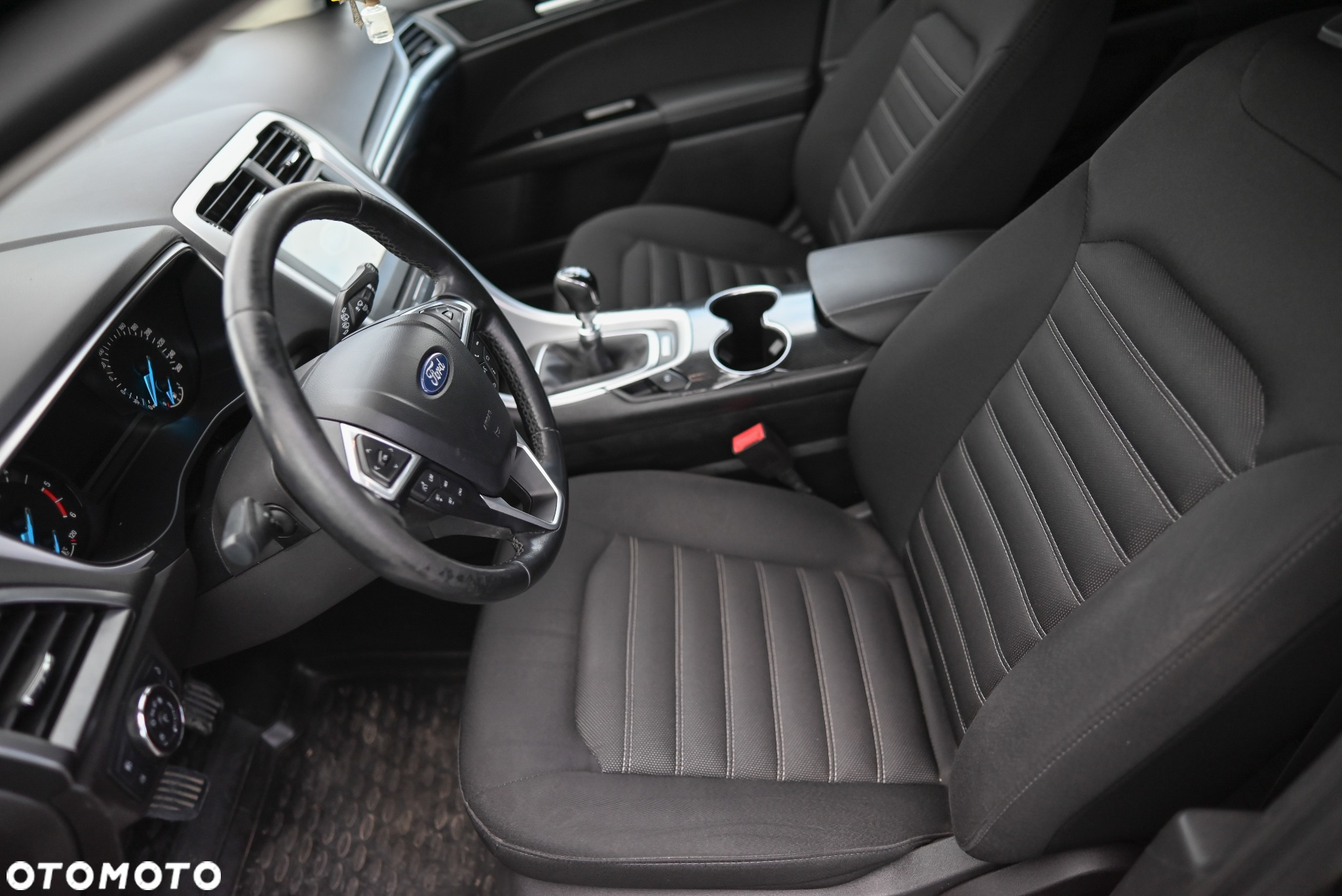 Ford Mondeo - 9