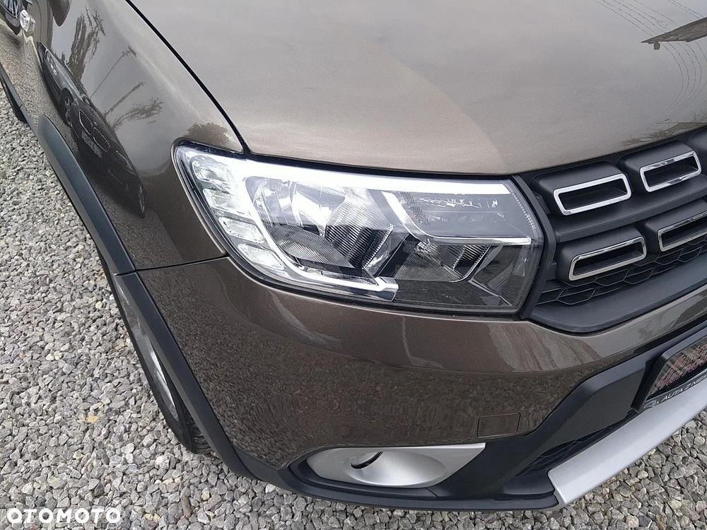 Dacia Sandero Stepway TCe 90 (S&S) Celebration - 10