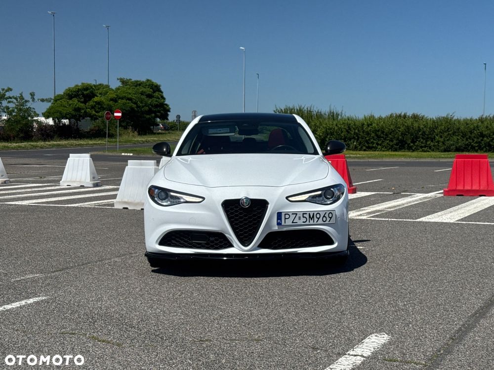 Alfa Romeo Giulia 2.0 Turbo TI Q4 - 12