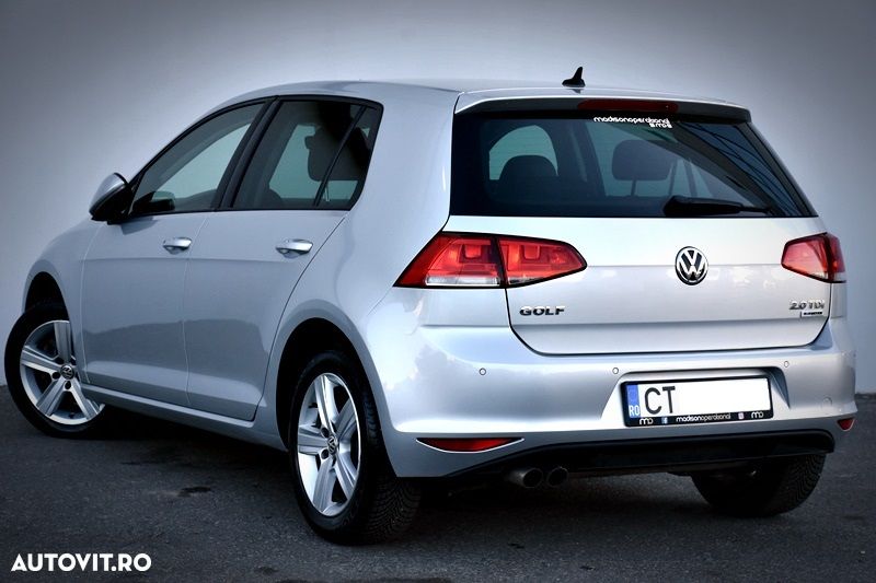 Volkswagen Golf 2.0 TDI DSG Comfortline - 11