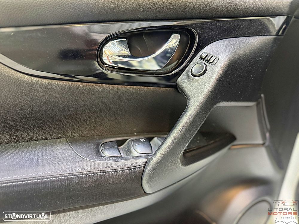 Nissan Qashqai 1.5 dCi N-Connecta - 17