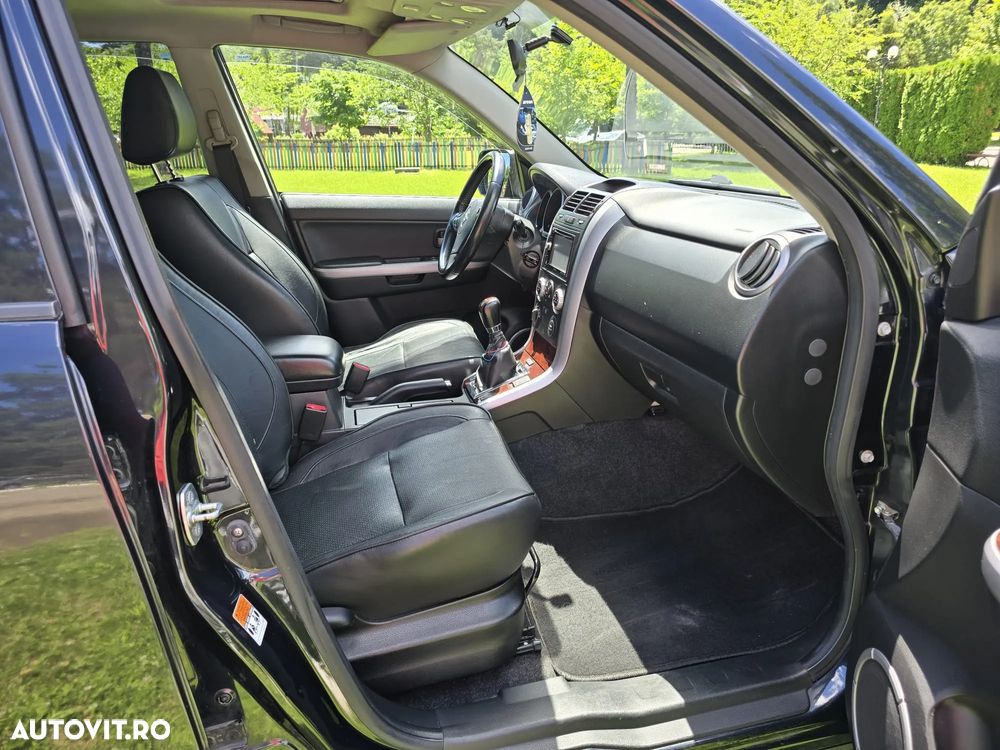 Suzuki Grand Vitara 1.9 DDIS JLX Navi - 25