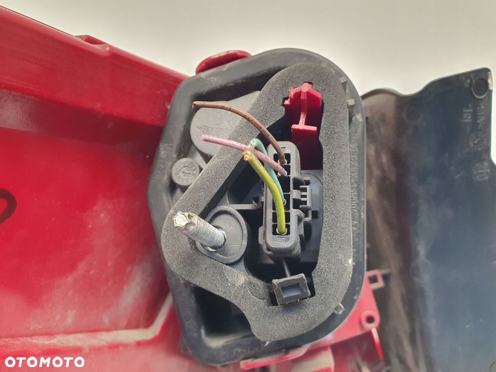 LAMPA PRAWA Citroen C5 III X7 kombi TYLNA prawy tył pasażera europa - 9
