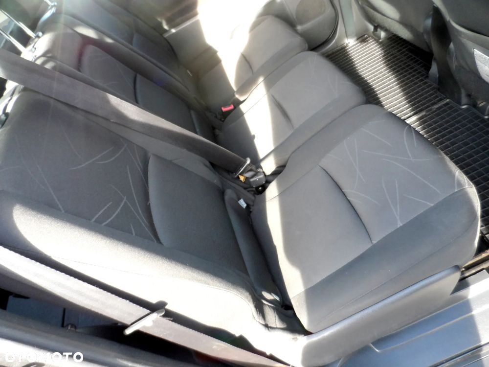 Toyota Verso 1.6 5-Sitzer Life - 19