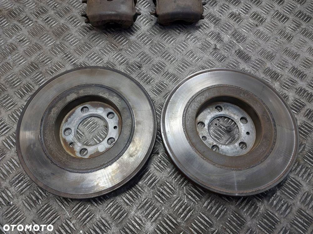 TARCZE HAMULCOWE PRZÓD + KLOCKI + ZACISKI VOLKSWAGEN GOLF IV 1.9 TDI - 2