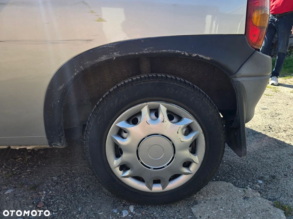 Opel Corsa - 11