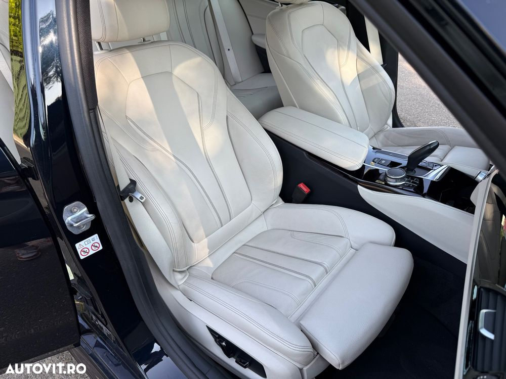 BMW Seria 5 530d xDrive AT - 7