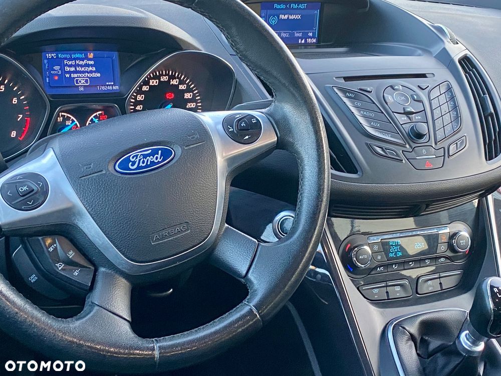 Ford Kuga 1.5 EcoBoost 2x4 Titanium - 19