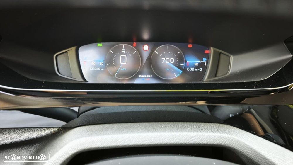 Peugeot 308 1.5 BlueHDi Allure Pack EAT8 - 17
