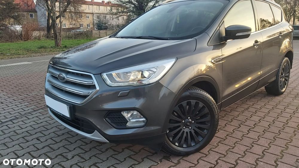 Ford Kuga 1.5 TDCi 2x4 Titanium - 1