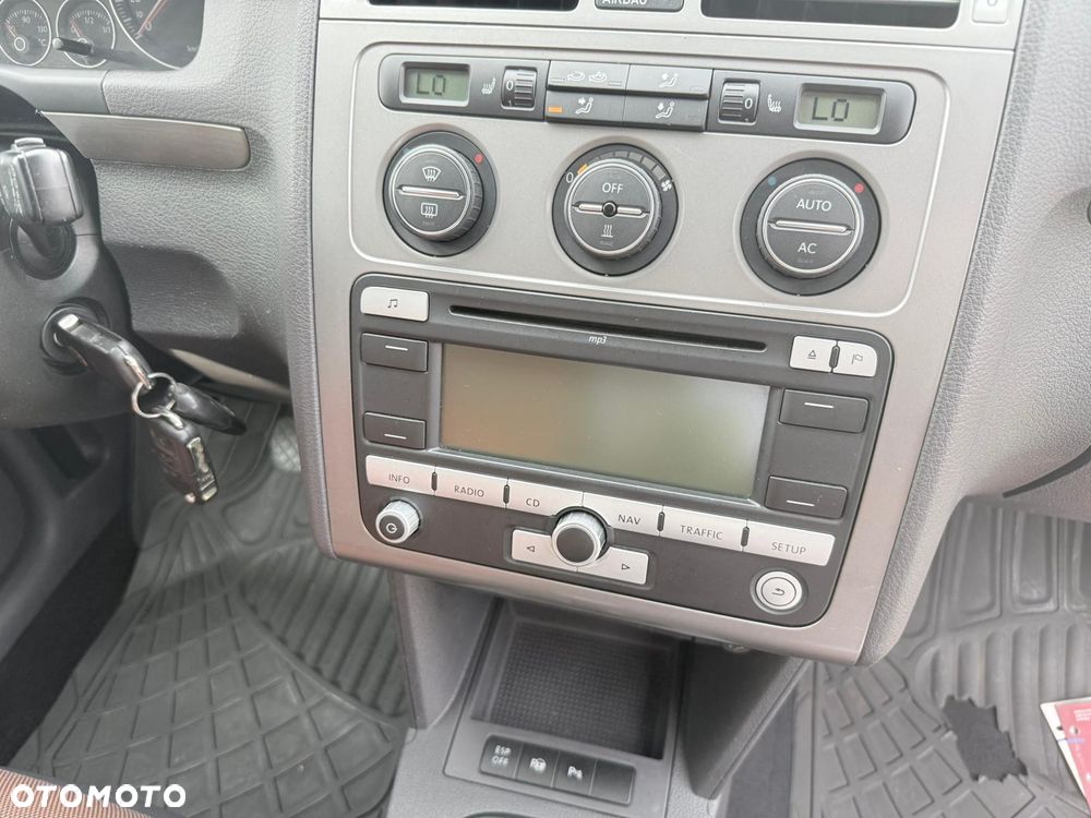 Volkswagen Touran 2.0 TDI DPF Cross - 10