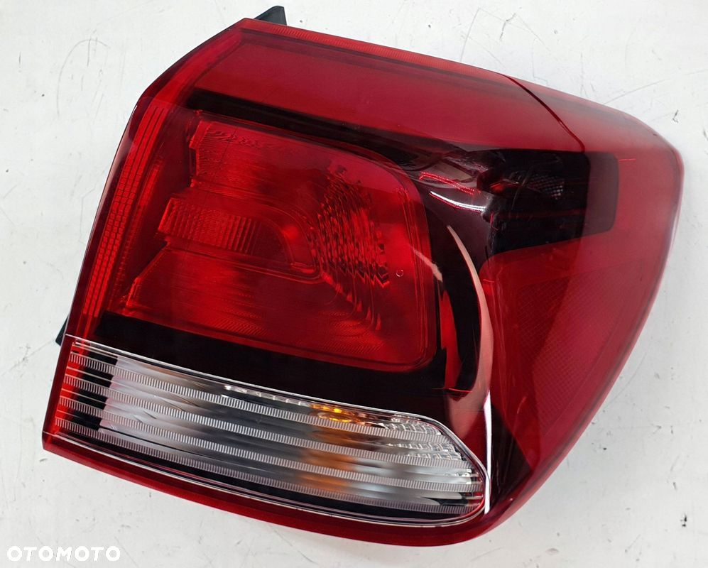 KIA Rio 4 IV 17- HB 5drzwi Prawa Lampa tylna tył - 2