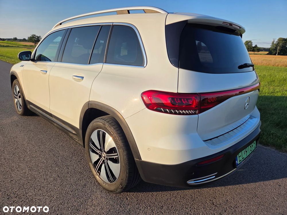 Mercedes-Benz EQB 250 66.5kWh Electric Art - 11