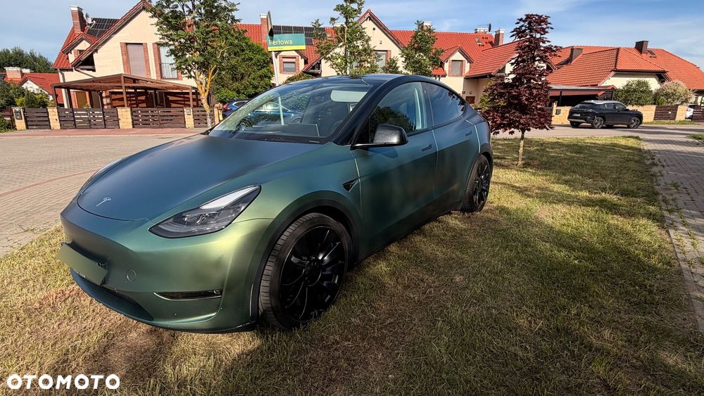 Tesla Model Y Performance AWD - 2