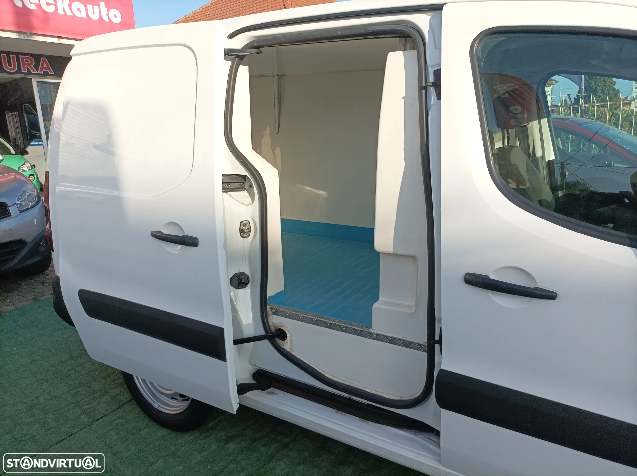 Peugeot Partner 1.6 BlueHDi L2  Office Cx Isotermica - 13