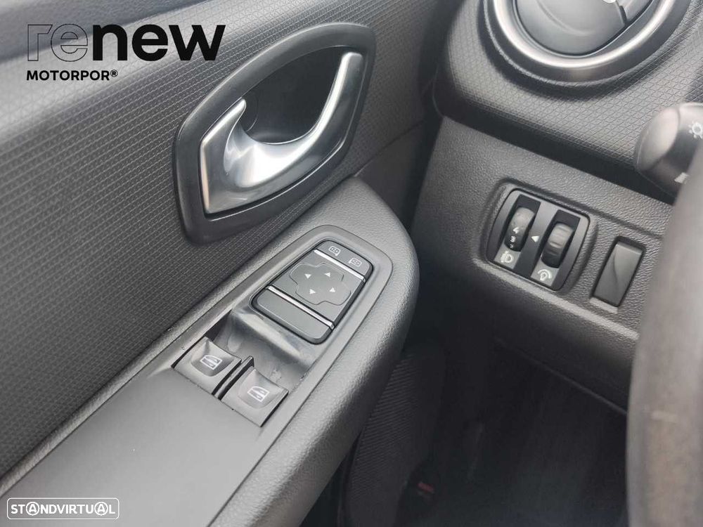 Renault Clio 0.9 TCe Limited - 17