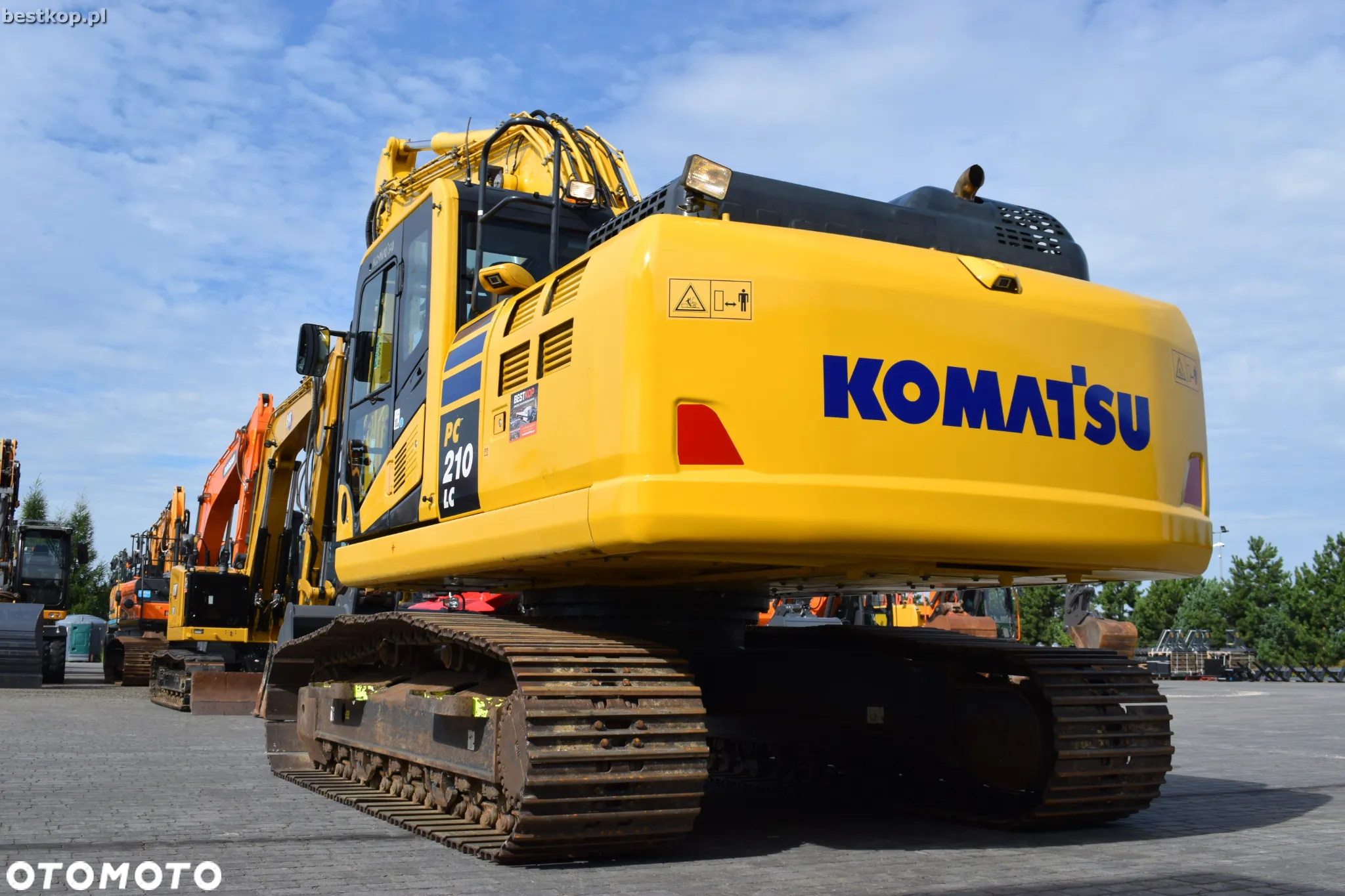 Komatsu PC210LC-11 - 6
