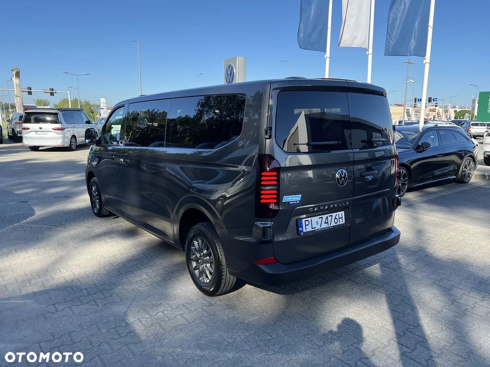 Volkswagen Caravelle - 10