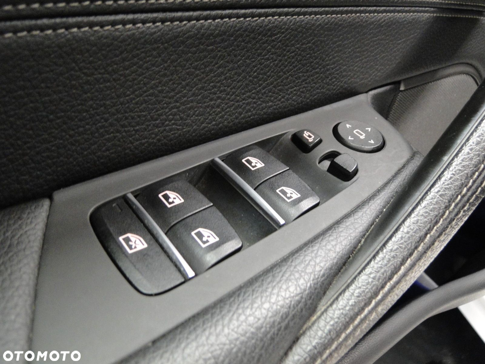 BMW Seria 5 M550d xDrive - 21