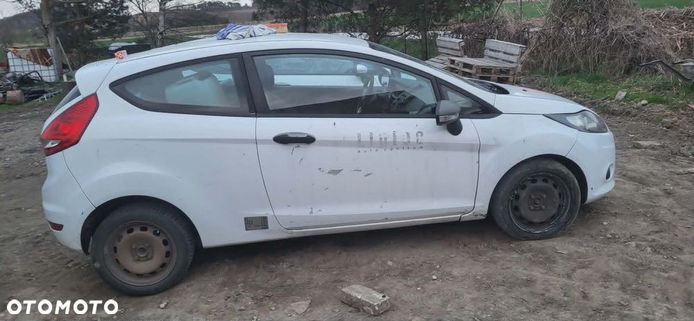 Ford Fiesta - 5
