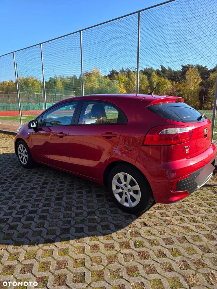 Kia Rio - 7