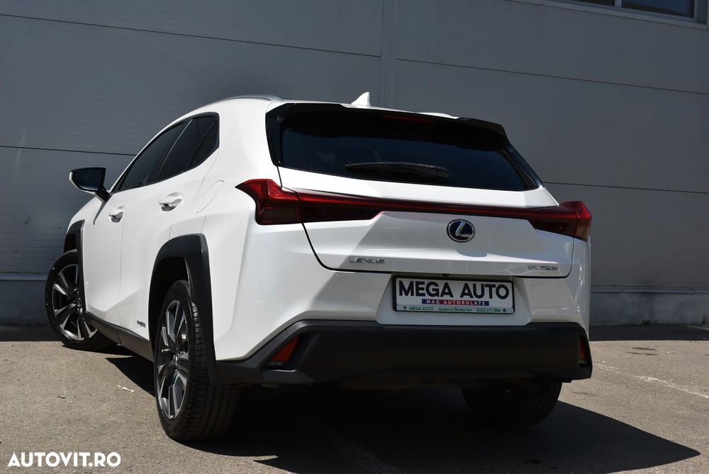 Lexus UX 250h E-FOUR Executive - 4
