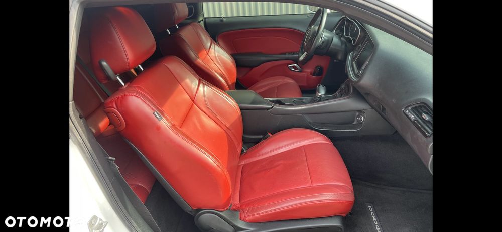 Dodge Challenger 5.7 R/T - 9