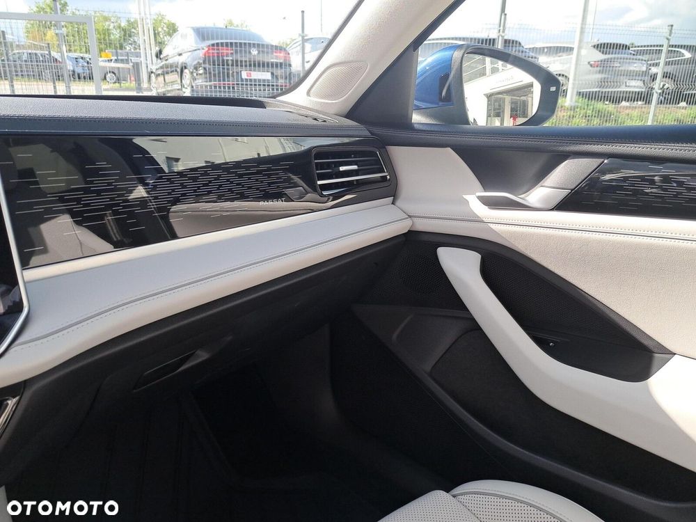 Volkswagen Passat - 34