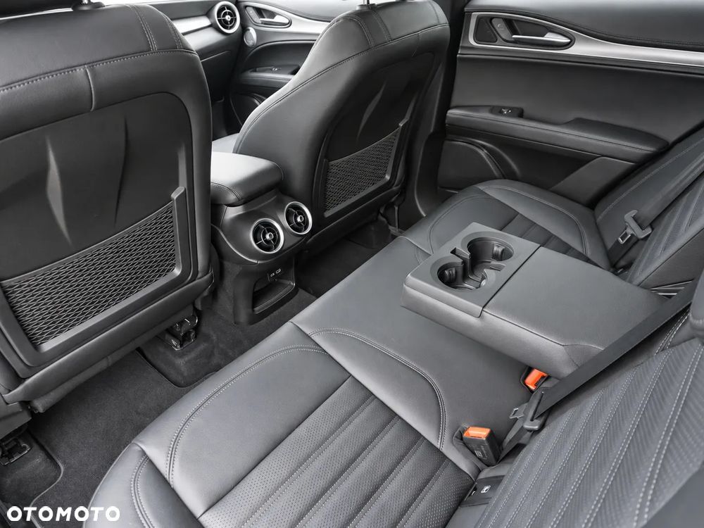 Alfa Romeo Stelvio 2.0 Turbo Veloce Q4 - 28