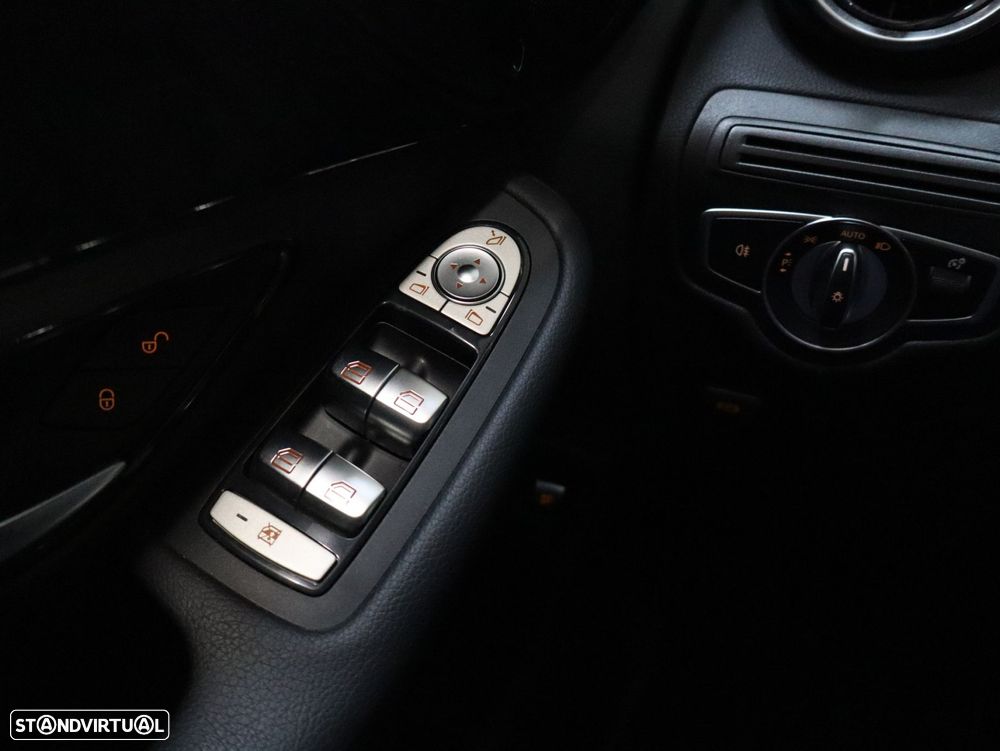 Mercedes-Benz GLC 300 e 4Matic - 21