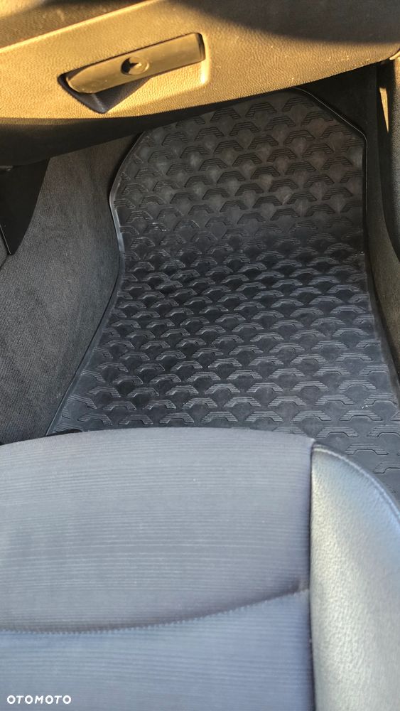 BMW Seria 3 - 29