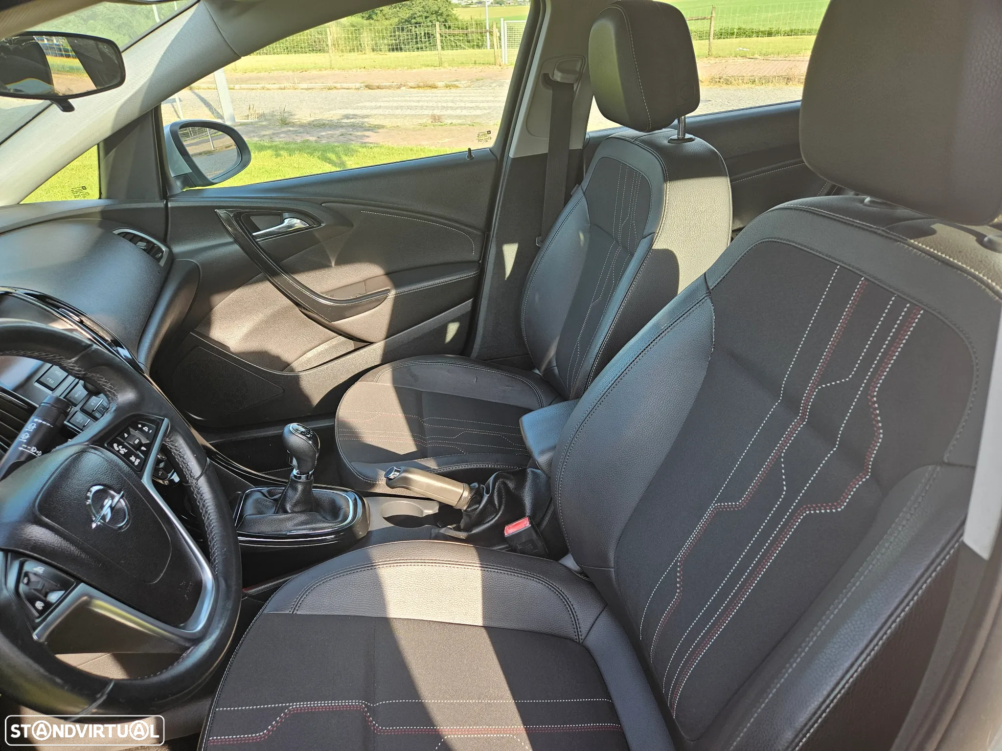 Opel Astra Sports Tourer 1.7 CDTi Executive S/S - 11