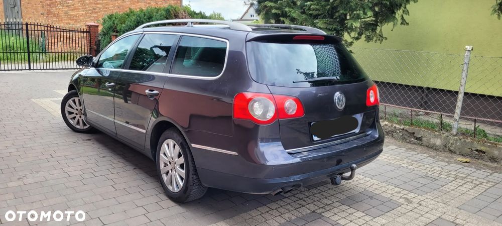 Volkswagen Passat 2.0 TDI Individual Chrom - 2