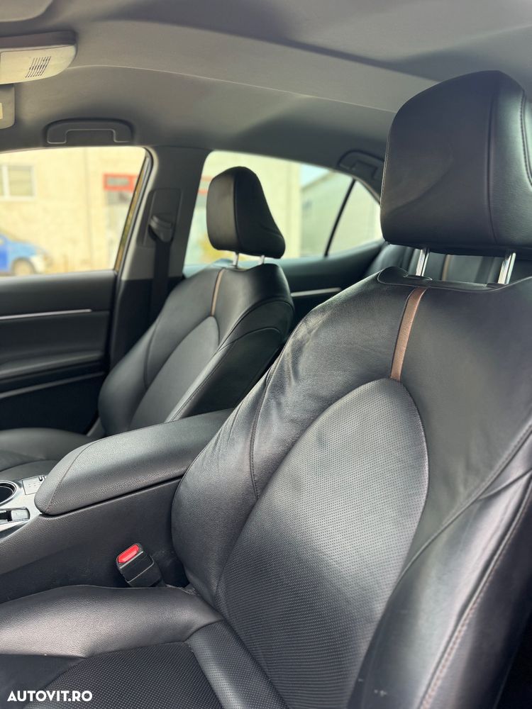 Toyota Camry Business Edition - 15