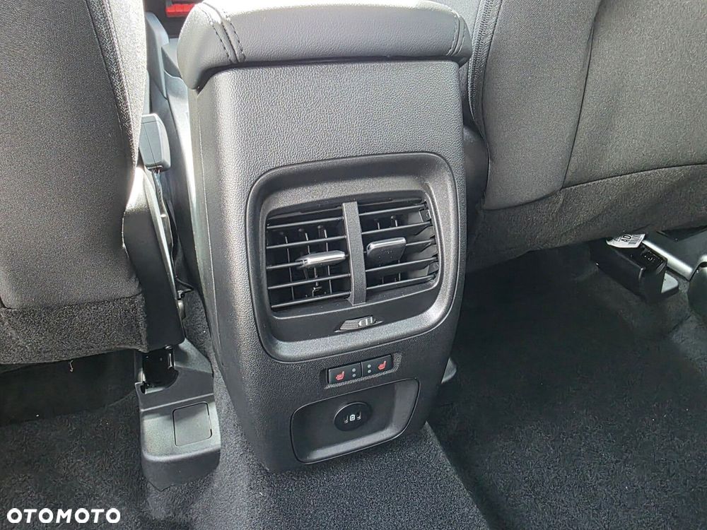 Ford Kuga - 29