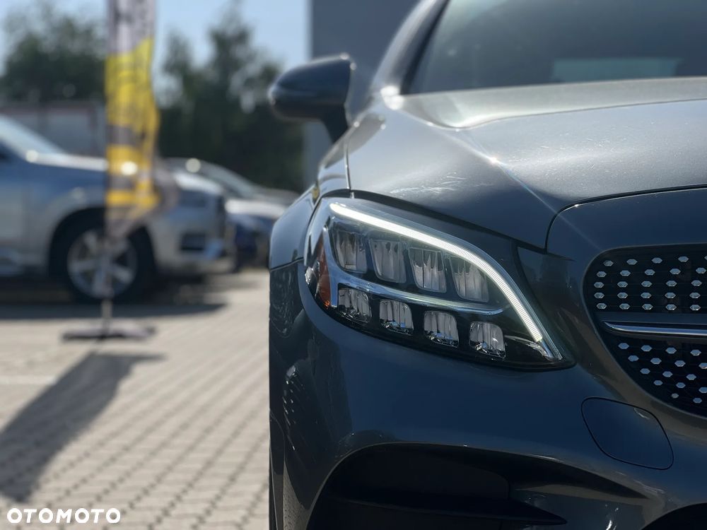 Mercedes-Benz Klasa C 300 4MATIC 9G-TRONIC - 11