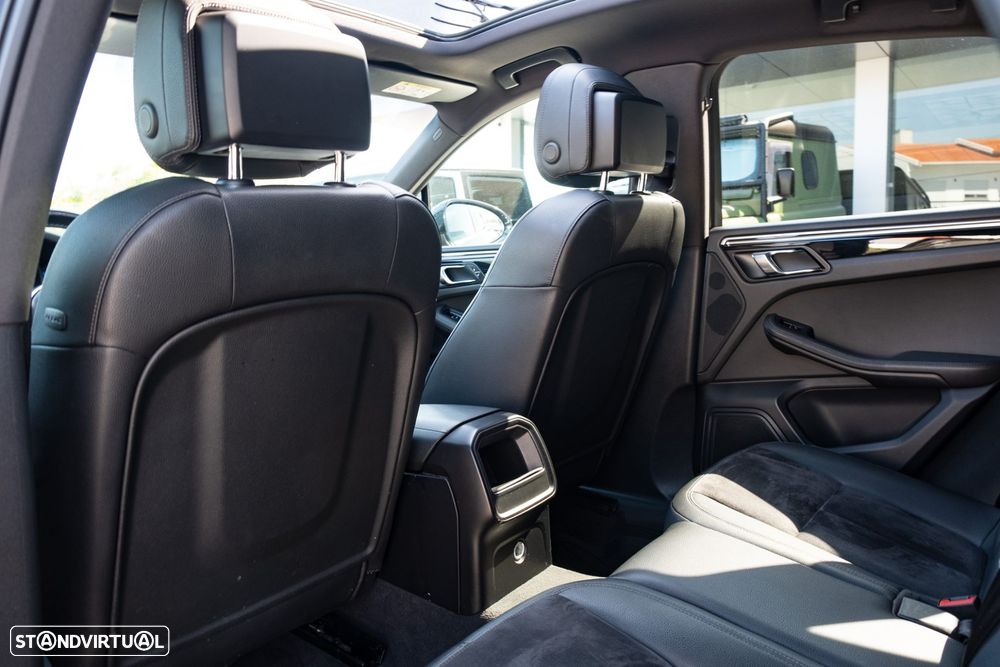 Porsche Macan S - 33