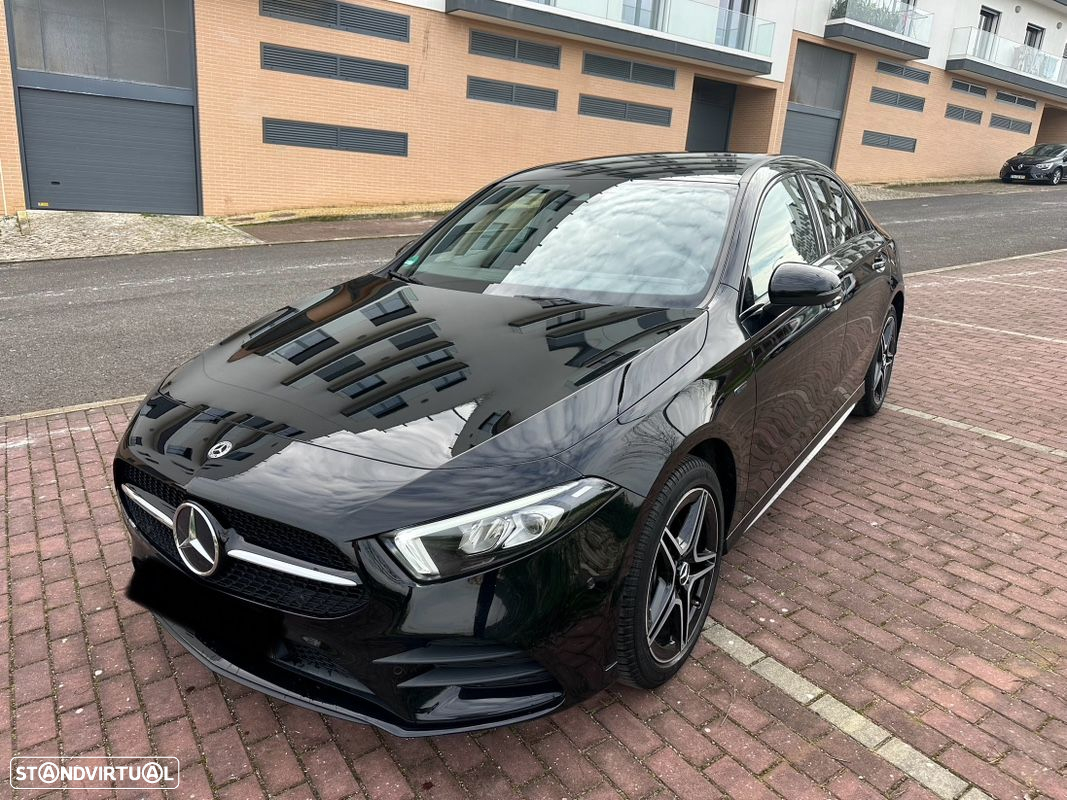 Mercedes-Benz A 250 Limousine e AMG Line - 2
