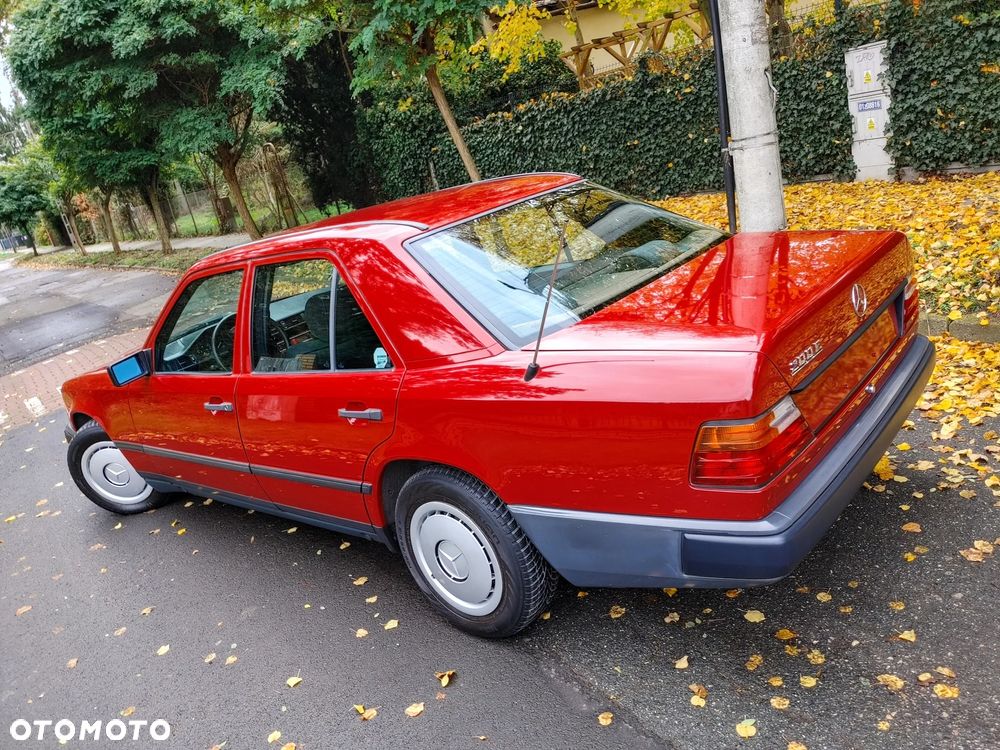 Mercedes-Benz W124 (1984-1993) - 17