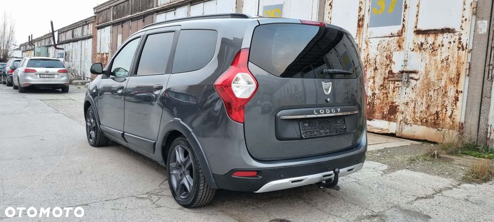Dacia Lodgy SCe 100 Stepway - 4