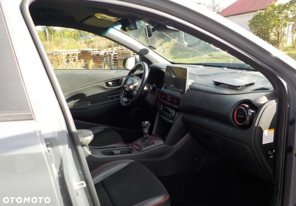 Hyundai Kona - 16